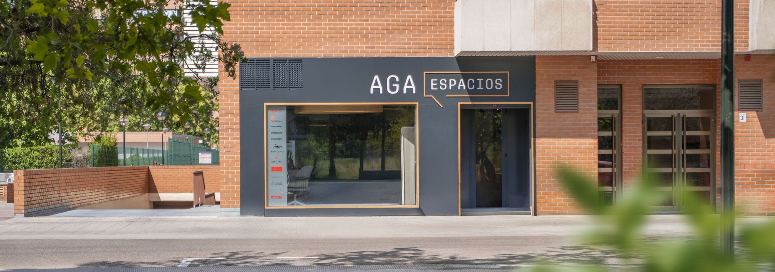 imagen fachada exterior oficinas aga espacios en zaragoza